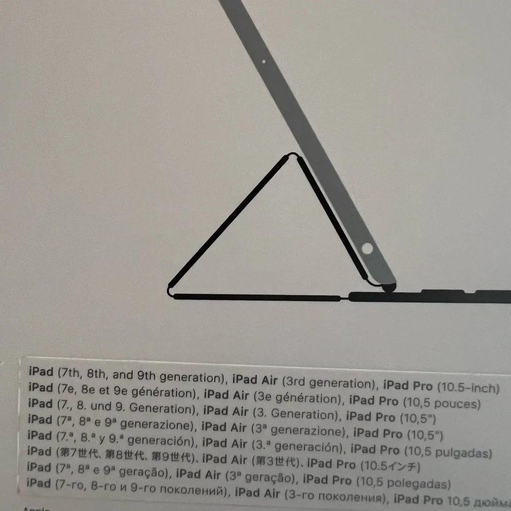 Apple iPad Smart Keyboard Folio - Gray